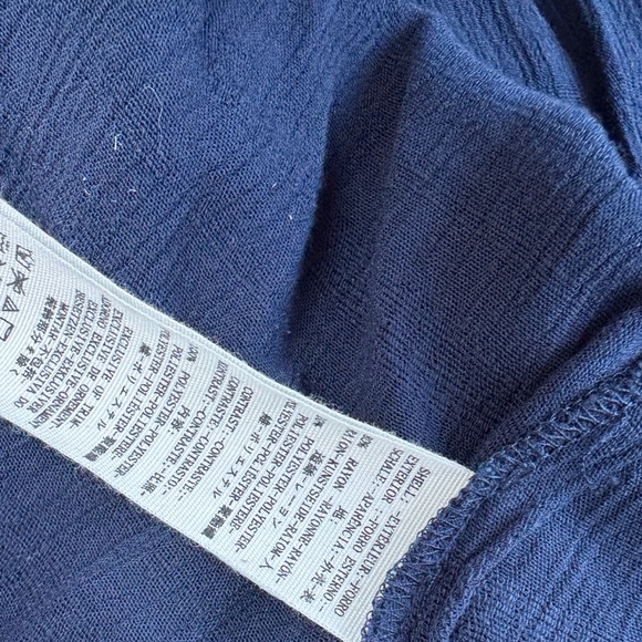 Free People Navy Blue Embroidered Blouse. Size Medium. Great Condition - Picture 5 of 14